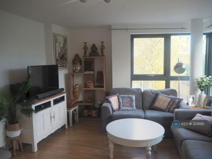 2 Bedroom Flat To Rent In Douglas Path, London, E14