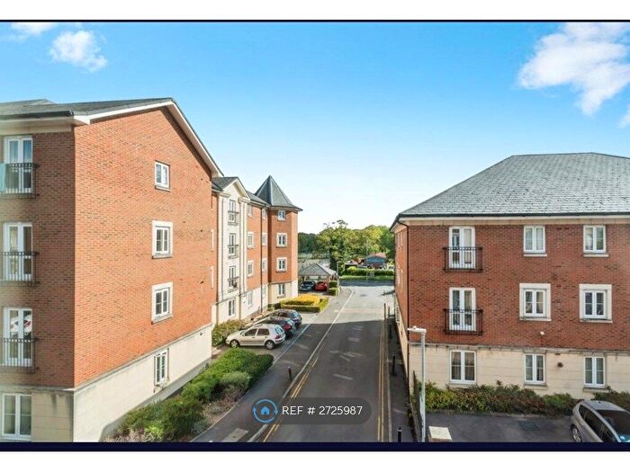 2 Bedroom Flat To Rent In Brunel Crescent, Swindon, SN2