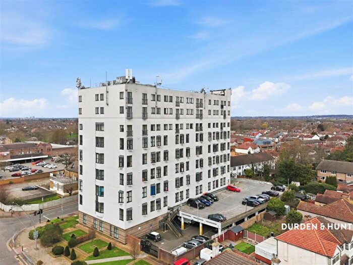 2 Bedroom Apartment For Sale In High Road, Chadwell Heath, RM6