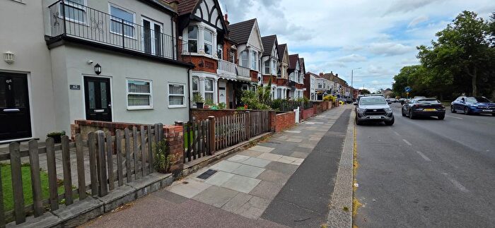 2 Bedroom Maisonette To Rent In Parkview Road, Welling, DA16