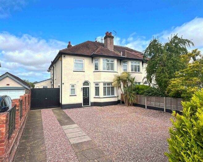 Houses for sale & to rent in PR8 2QY, Kenilworth Road, Ainsdale Southport