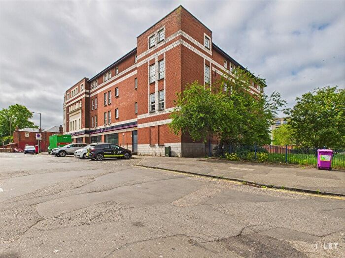 2 Bedroom Flat To Rent In Alexander Drive, Gorgie, Edinburgh, EH11