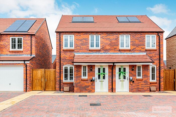 2 Bedroom Property To Rent In Blackcap Close, Rothwell, Kettering, NN14