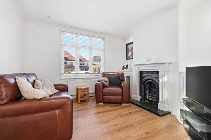 2 Bedroom Semi-detached House For Sale In Rayleigh Road, Hutton, CM13