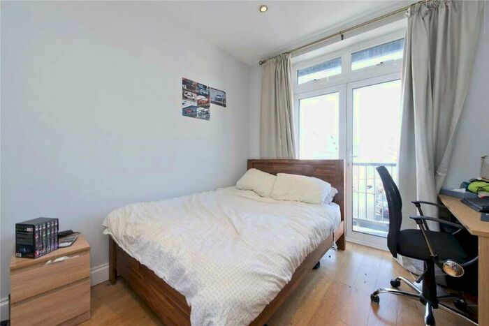 4 Bedroom Flat To Rent In Camden Road, Holloway, N7