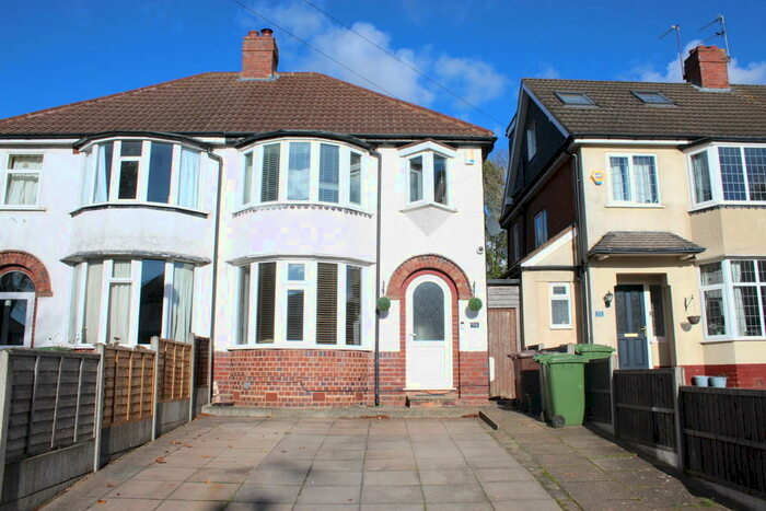 3 Bedroom Semi-Detached House To Rent In Delrene Road, Shirley, B90