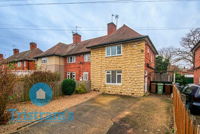 3 Bedroom Semi-Detached House To Rent In Southwold Drive, Wollaton, Nottingham, NG8