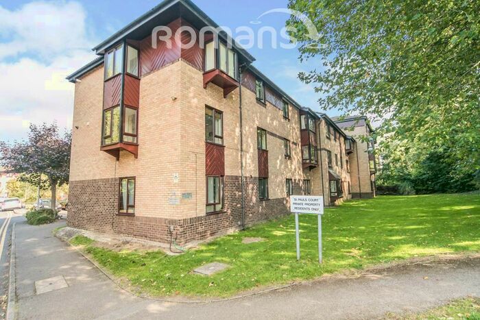 2 Bedroom Apartment To Rent In St. Pauls Court, RG1