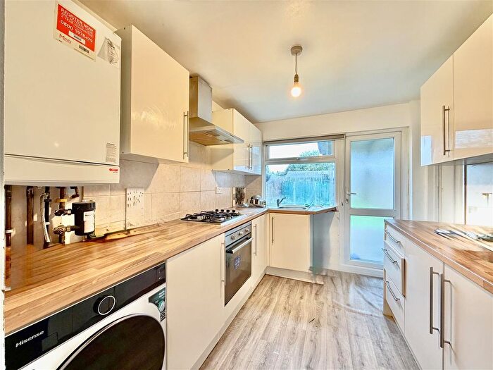 3 Bedroom Semi-detached House To Rent In Longford Ave, Feltham, TW14