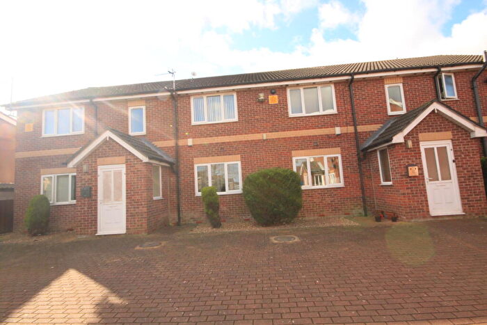 1 Bedroom Flat To Rent In Zeals Garth, Bransholme, Hull, HU7