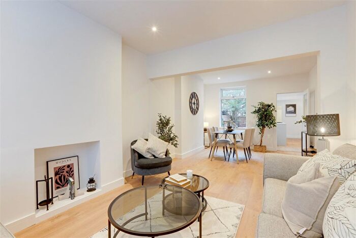 3 Bedroom Semi-detached House For Sale In Cannon Street, Sherwood, Nottinghamshire, NG5