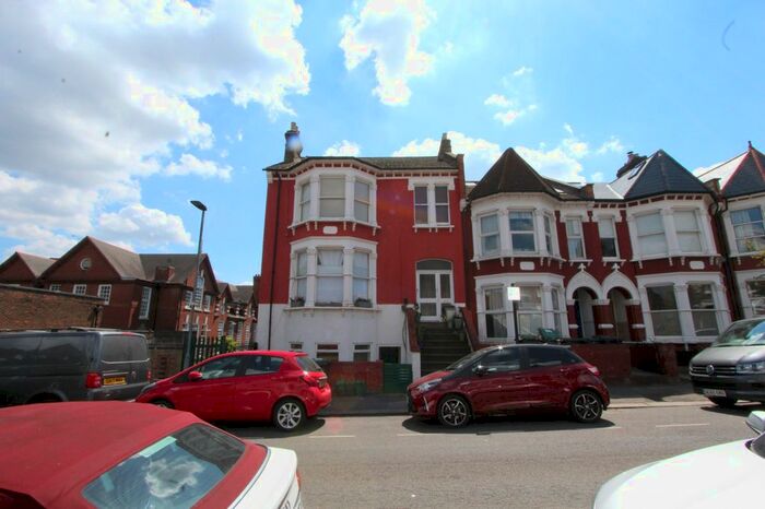 Studio To Rent In Pemberton Road, London N4