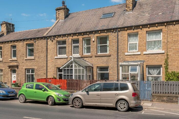 2 Bedroom Terraced House To Rent In Manchester Road, Huddersfield, HD4