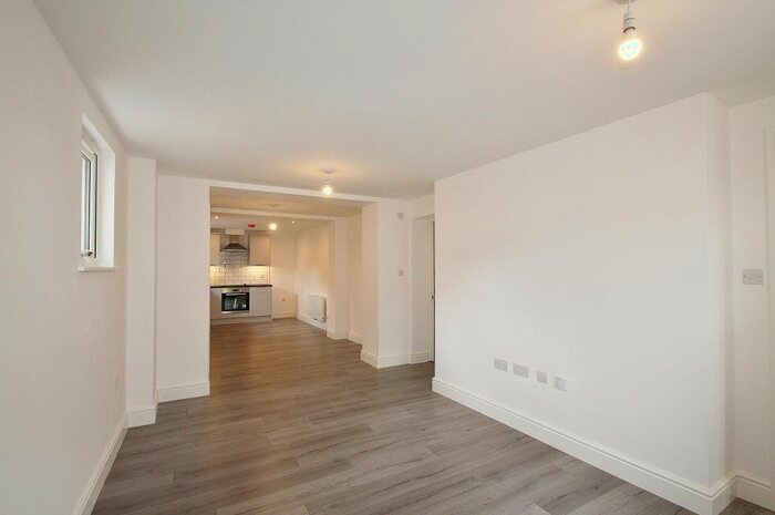 1 Bedroom Flat To Rent In Park Street, Cheltenham, Gloucestershire, GL50
