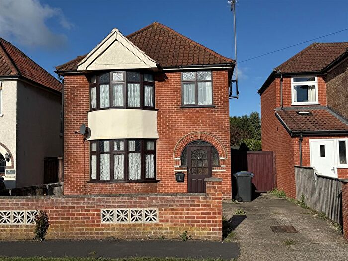 3 Bedroom Detached House For Sale In Princethorpe Road, Ipswich, IP3