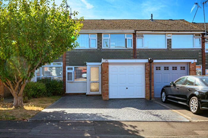 3 Bedroom Terraced House For Sale In Mayflower Drive, - No Onwards Chain, CV2