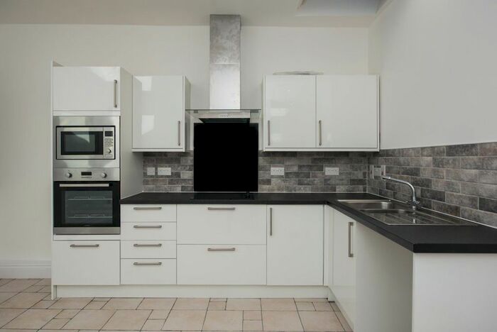 1 Bedroom Flat To Rent In Cowley Road, Cowley, Oxford, OX4