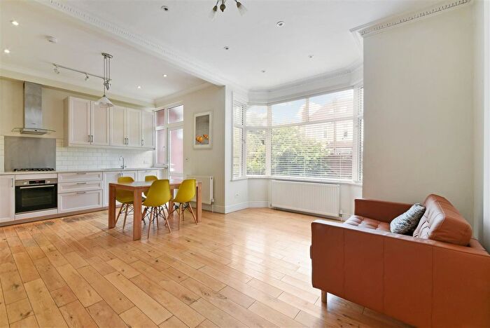 3 Bedroom Property To Rent In Laurel Road, London, SW20