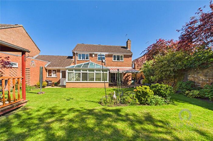 4 Bedroom Link Detached House For Sale In Orchard Way, Harpole, Northamptonshire, NN7
