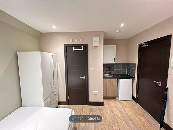 Studio To Rent In Beverley Road, Mitcham, CR4