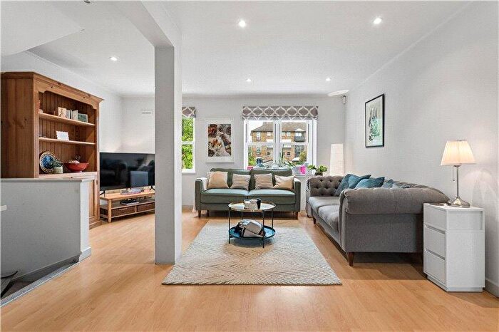 4 Bedroom End Of Terrace House For Sale In Whistlers Avenue, London, Morgans Walk, Battersea Church Road, SW11