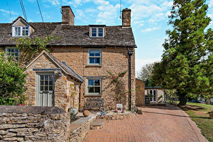 3 Bedroom End Of Terrace House For Sale In Pooles Lane, Charlbury, Chipping Norton, Oxfordshire, OX7