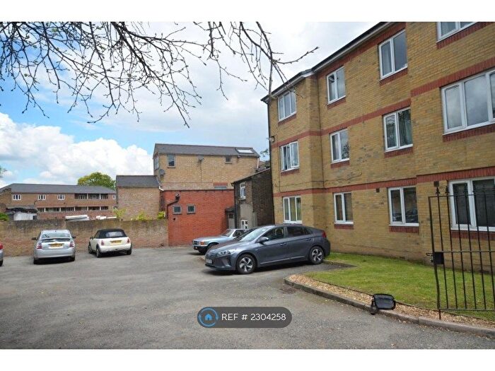 1 Bedroom Flat To Rent In Henley Court, London, SE15
