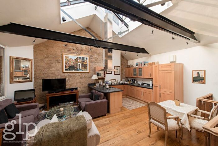 1 Bedroom Flat To Rent In Beak Street, Soho, W1F