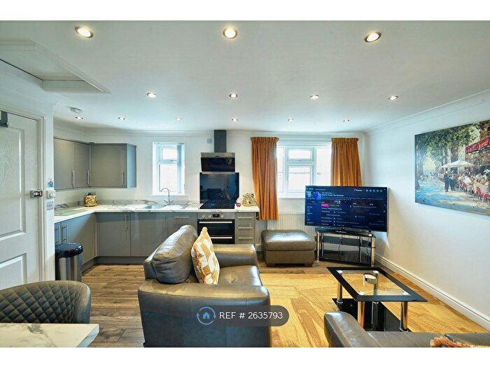 1 Bedroom Flat To Rent In Borrowdale Road, Widnes, WA8