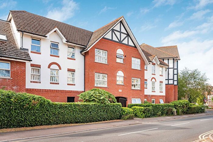 2 Bedroom Flat For Sale In Heathside Road, Woking, Surrey, GU22