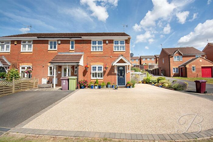 3 Bedroom End Of Terrace House For Sale In Lavender Close, Shirebrook, Mansfield, NG20