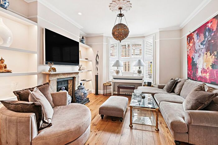 4 Bedroom End Terrace House For Sale In Burnaby Street, Chelsea, SW10