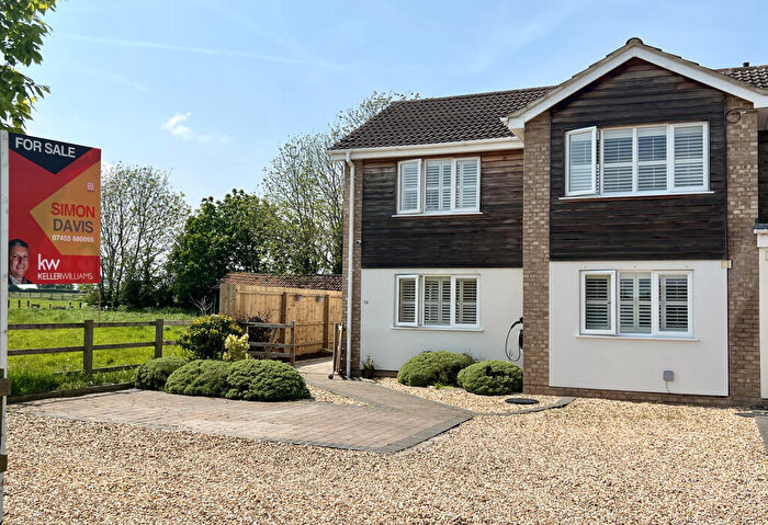4 Bedroom Semi-Detached House For Sale In Gravel Walk, Emberton, Olney, Buckinghamshire, MK46