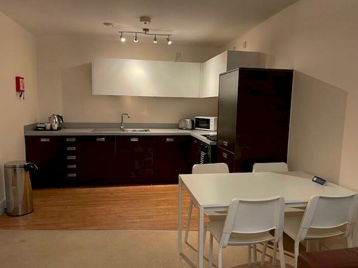 2 Bedroom Apartment To Rent In Upper Marshall Street, Birmingham, B1