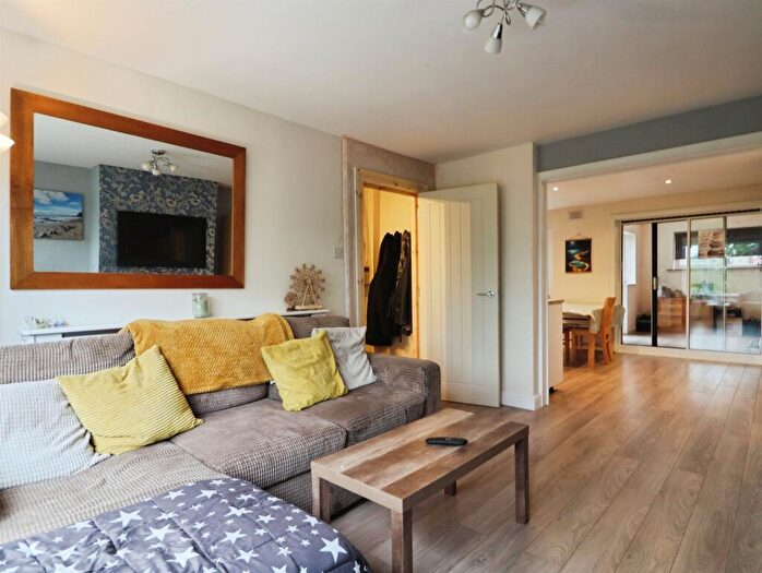 5 Bedroom Terraced House For Sale In Rockrose Way, Penarth, CF64