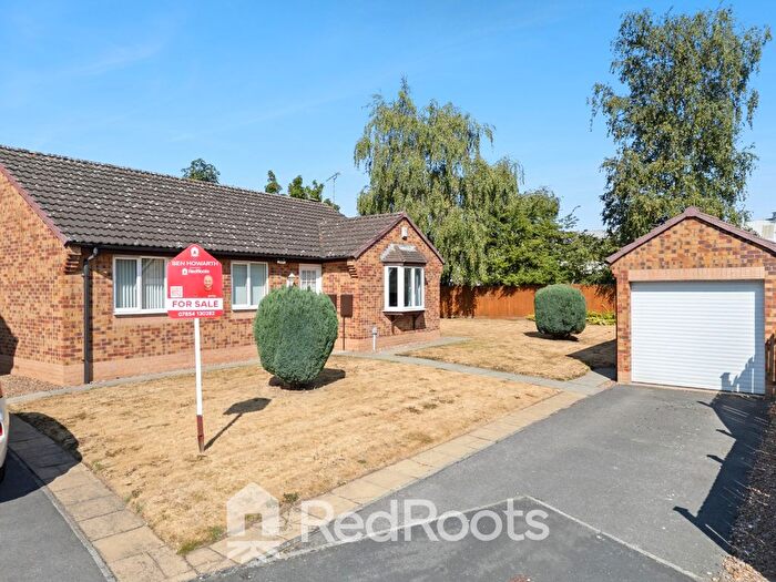 3 Bedroom Detached Bungalow For Sale In Lowgate, Doncaster, South Yorkshire, DN5