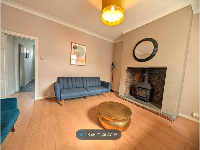 2 Bedroom Semi-Detached House To Rent In Elizabeth St, Manchester, M46