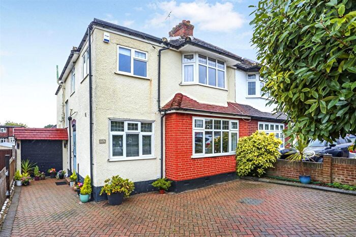 4 Bedroom Semi-detached House For Sale In Winkworth Road, Banstead, SM7