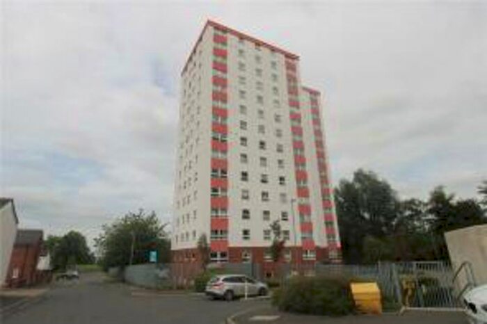 2 Bedroom Flat To Rent In Lansdowne Court, Chadderton, Oldham, OL9