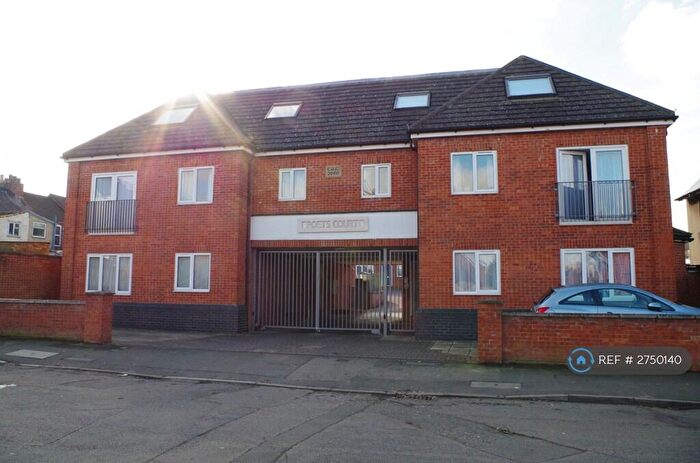 1 Bedroom Flat To Rent In Poets Court, Northampton, NN2
