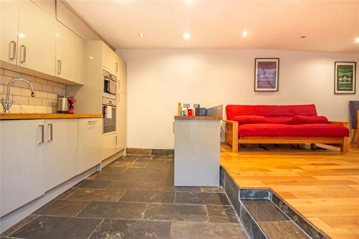 1 Bedroom End Of Terrace House For Sale In West Street, St. Philips, Bristol, Somerset, BS2