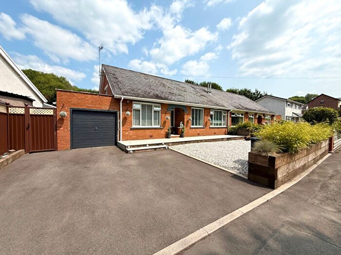 4 Bedroom Semi-Detached Bungalow For Sale In Oakgates, Cwmbach Road, Aberdare, Rhondda Cynon Taf, CF44