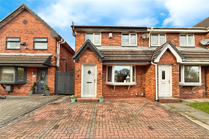 3 Bedroom End Terrace House For Sale In Old Mill Close, Pendlebury, Swinton, Manchester, M27