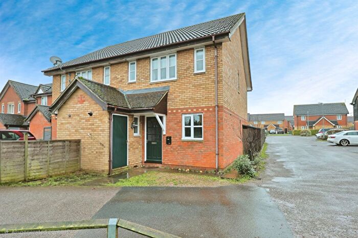 3 Bedroom Semi-Detached House For Sale In Copenhagen Walk, Dereham, NR19