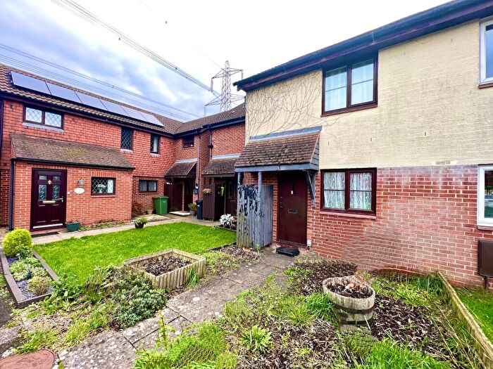 2 Bedroom Terraced House To Rent In Lincoln Gardens, Didcot, OX11