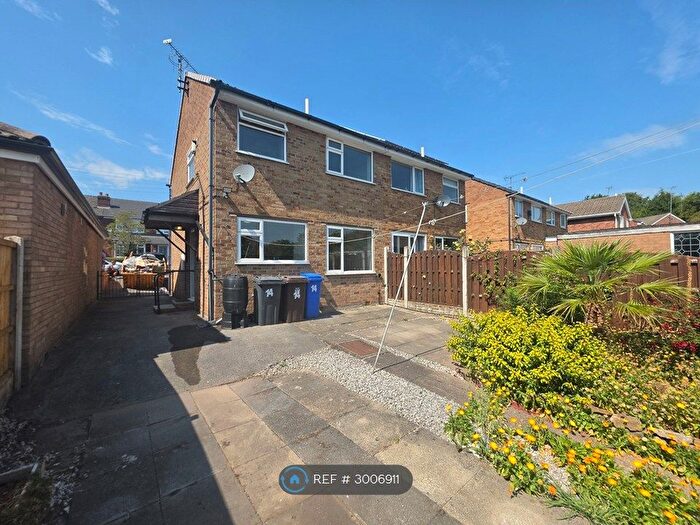 3 Bedroom Semi Detached House To Rent In Hessey St, Sheffield, S13