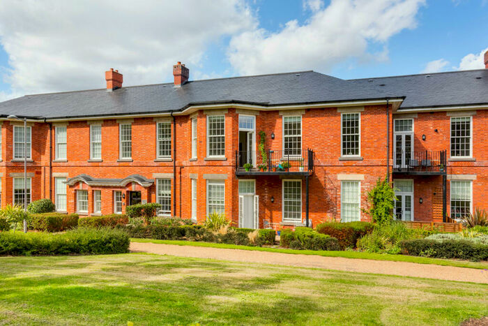 2 Bedroom Apartment To Rent In Glanville Way, Epsom, KT19