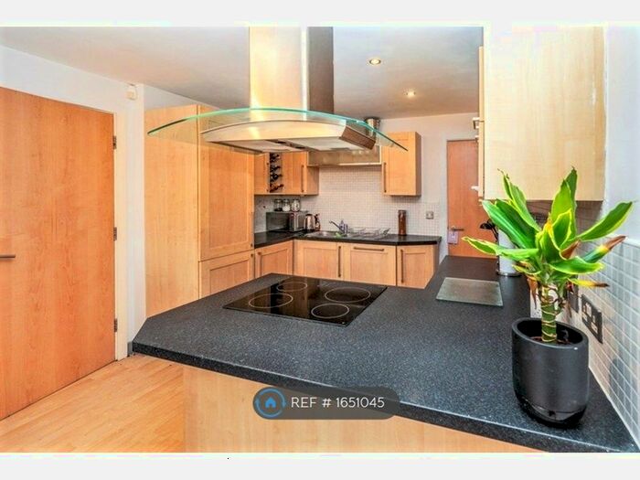 2 Bedroom Flat To Rent In Woolton Street, Liverpool, L25