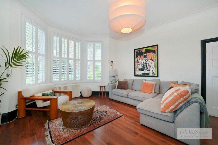 2 Bedroom Flat To Rent In St. Quintin Avenue, London, W10