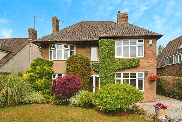 3 Bedroom Detached House For Sale In Leamington Road, Broadway, Worcestershire, WR12